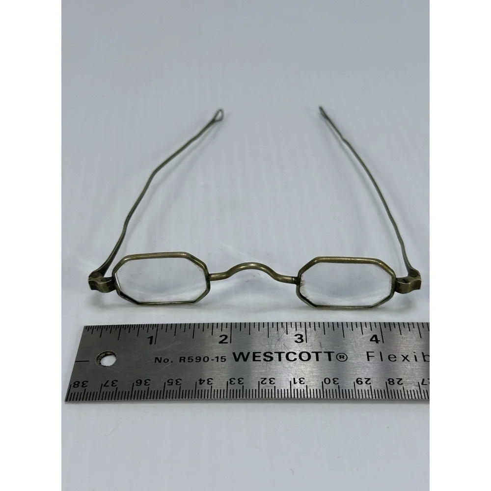 The Unbranded Brand antique early